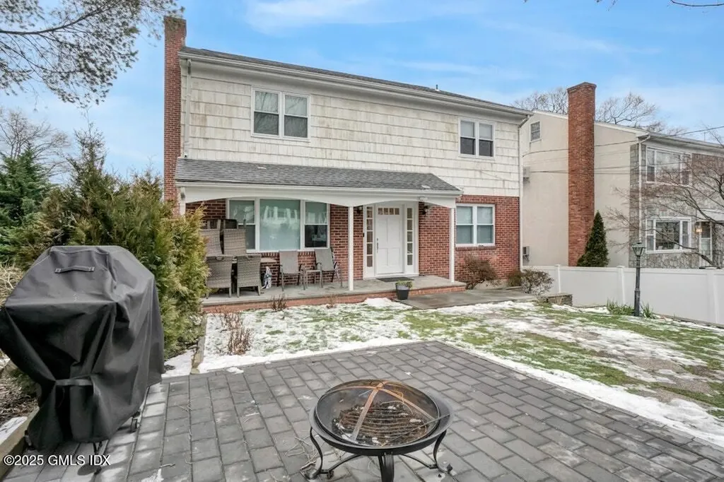 32 Arther Street Greenwich CT 06831