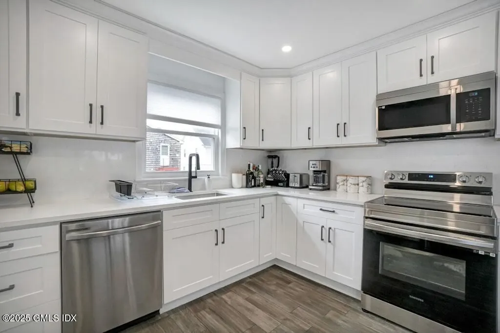 32 Arther Street Greenwich CT 06831