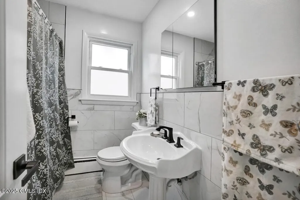 32 Arther Street Greenwich CT 06831