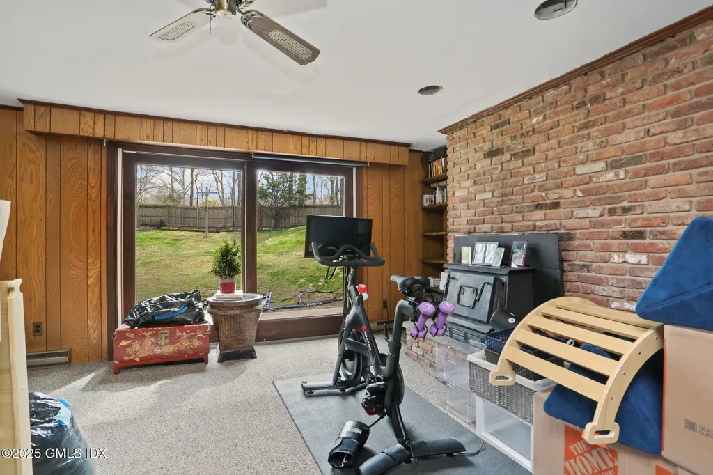 61 Laddins Rock Road Old Greenwich CT 06870