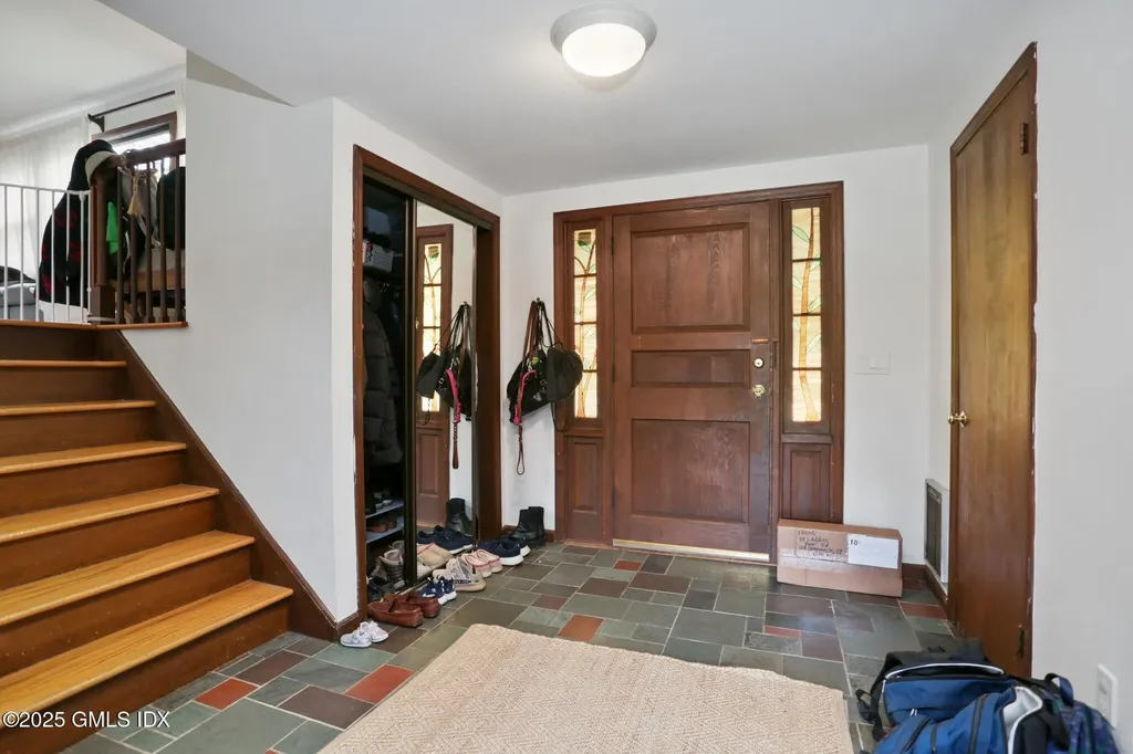 61 Laddins Rock Road Old Greenwich CT 06870