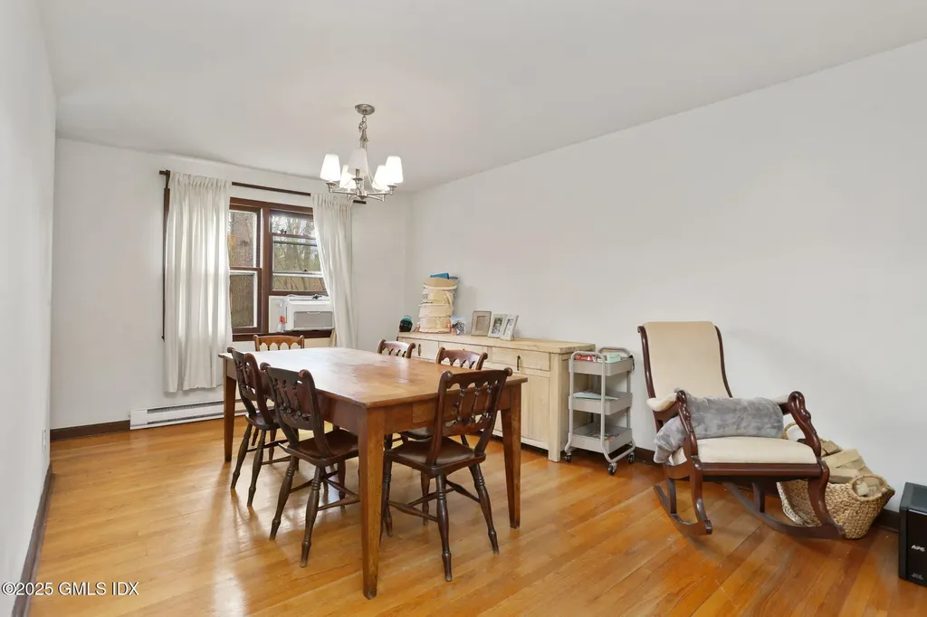 61 Laddins Rock Road Old Greenwich CT 06870