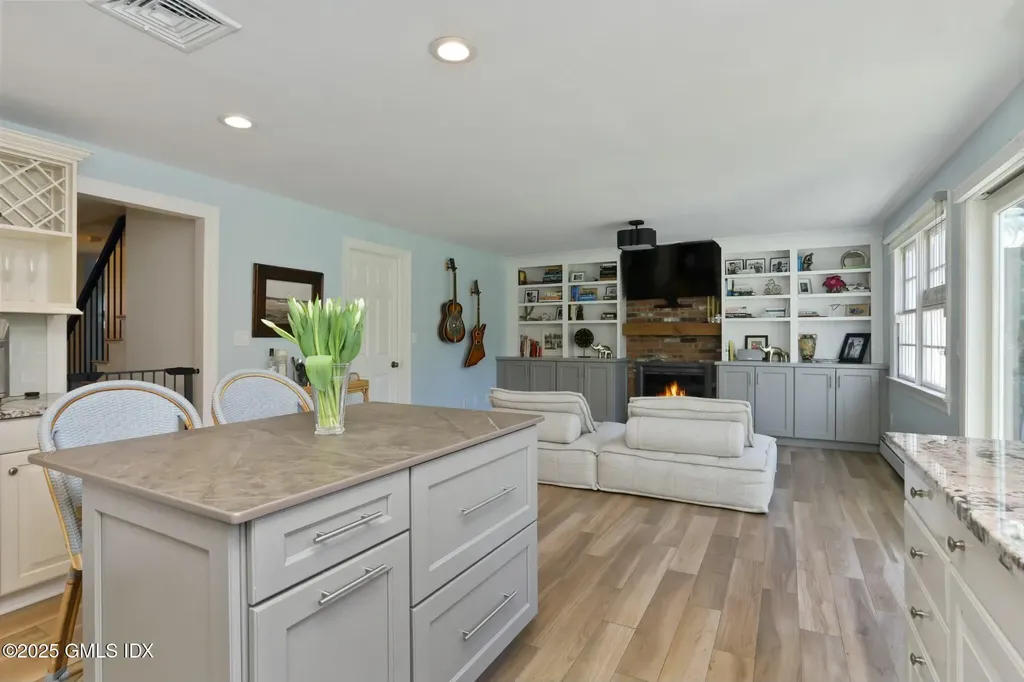 38 Split Timber Place Riverside CT 06878