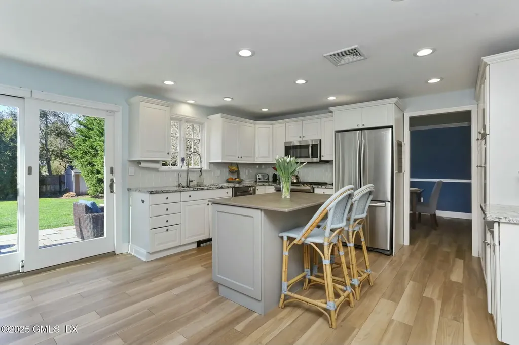 38 Split Timber Place Riverside CT 06878