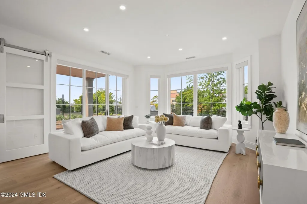 71 Havemeyer Place Greenwich CT 06830