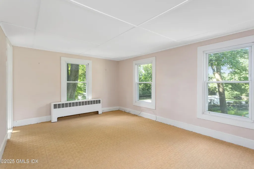 33 Parsonage Road Greenwich CT 06830