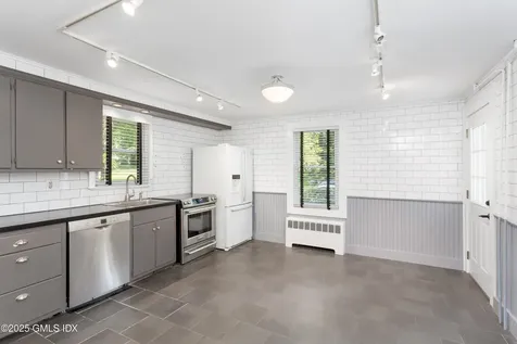 33 Parsonage Road Greenwich CT 06830