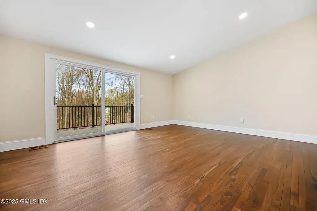 17 Nutmeg Drive Greenwich CT 06831