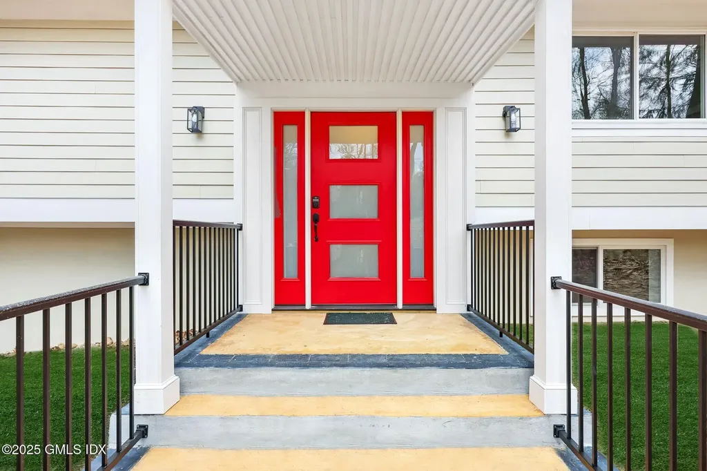 17 Nutmeg Drive Greenwich CT 06831