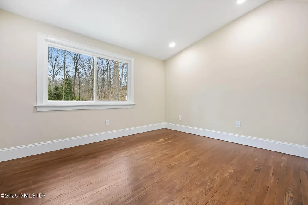 17 Nutmeg Drive Greenwich CT 06831