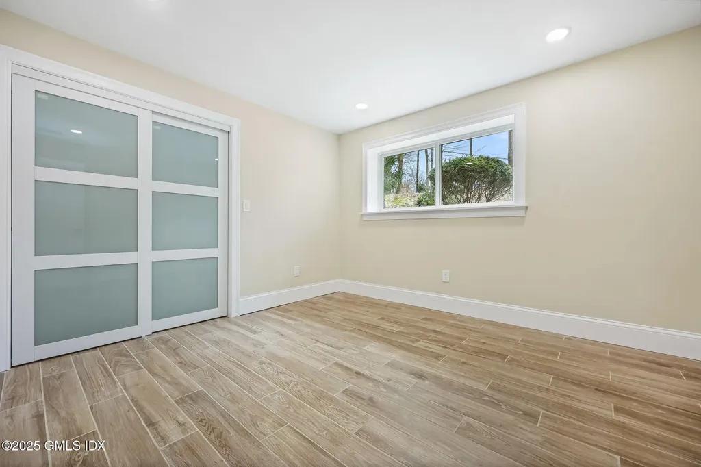 17 Nutmeg Drive Greenwich CT 06831