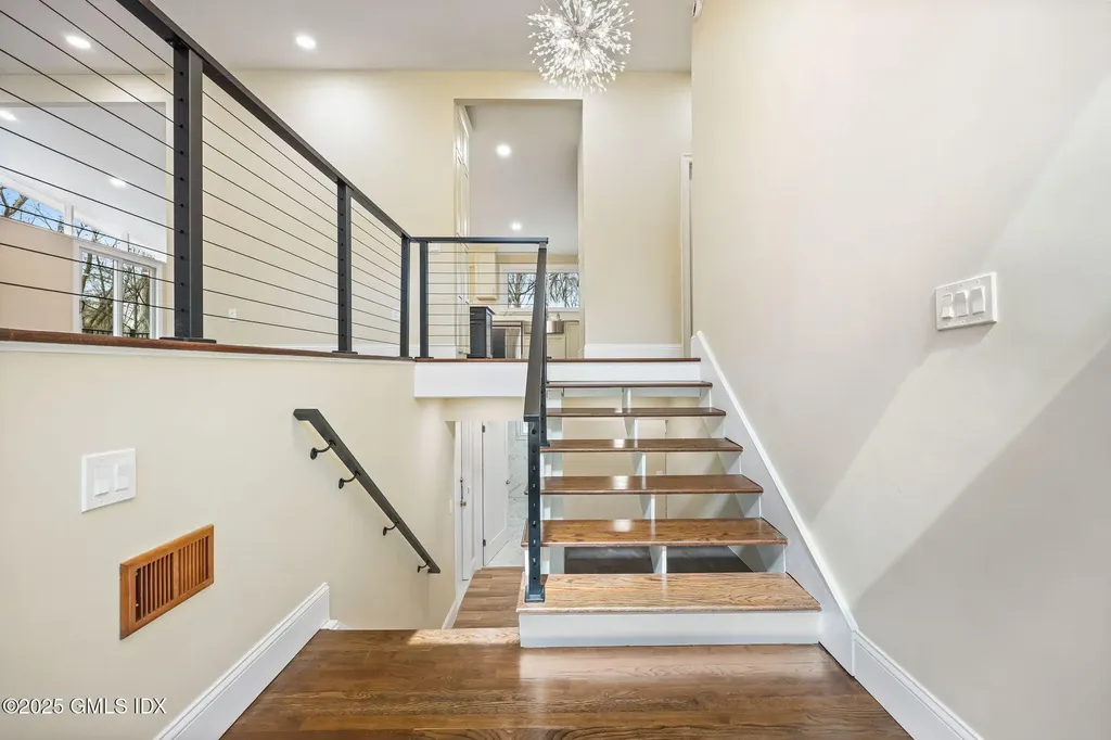 17 Nutmeg Drive Greenwich CT 06831