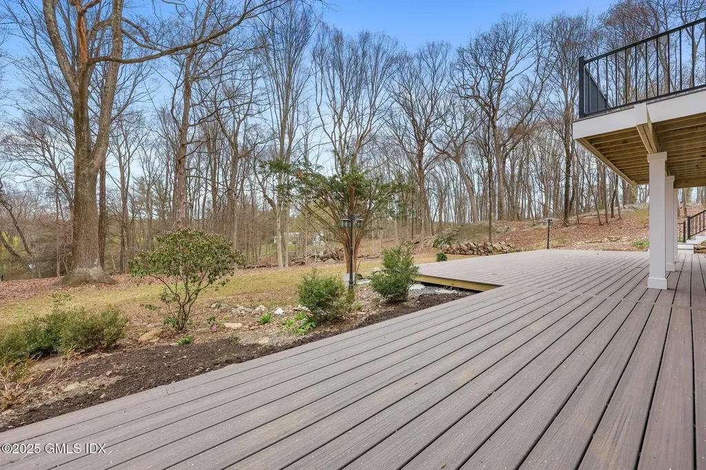 17 Nutmeg Drive Greenwich CT 06831