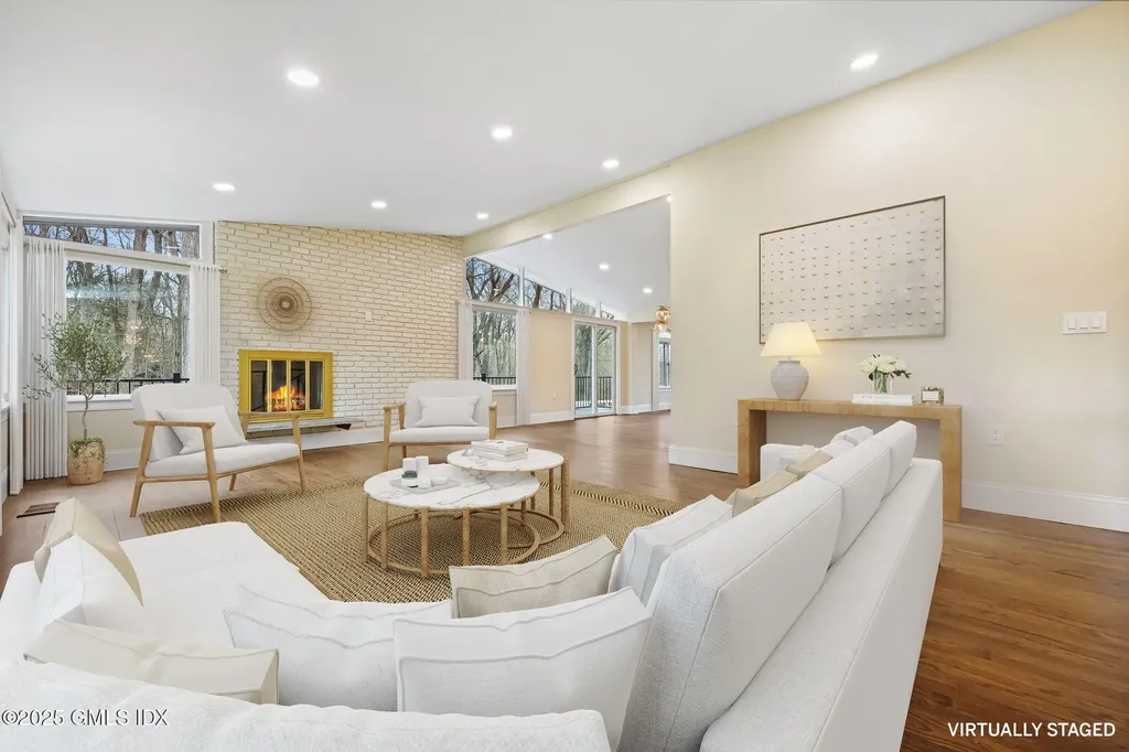 17 Nutmeg Drive Greenwich CT 06831