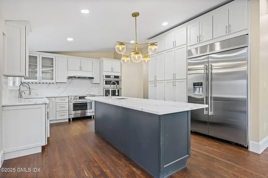 17 Nutmeg Drive Greenwich CT 06831