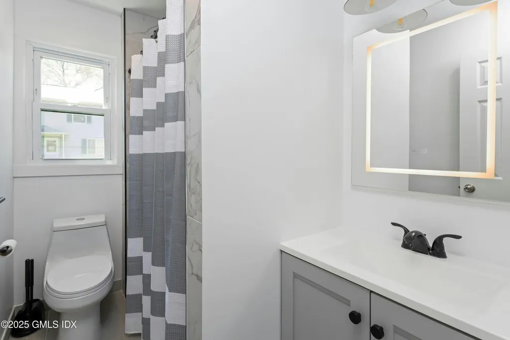 171 1/2 Henry Street Greenwich CT 06830