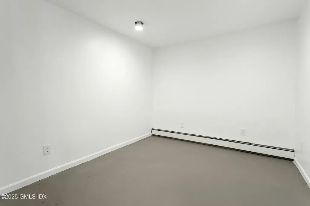 171 1/2 Henry Street Greenwich CT 06830