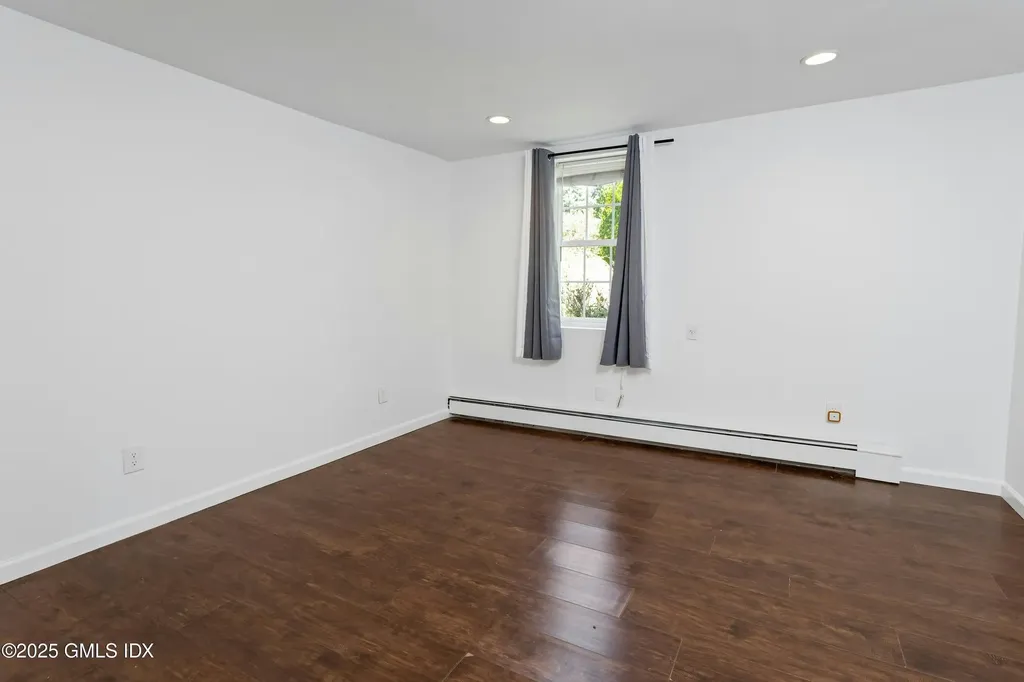 171 1/2 Henry Street Greenwich CT 06830