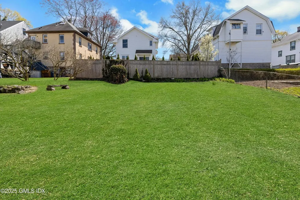 171 1/2 Henry Street Greenwich CT 06830