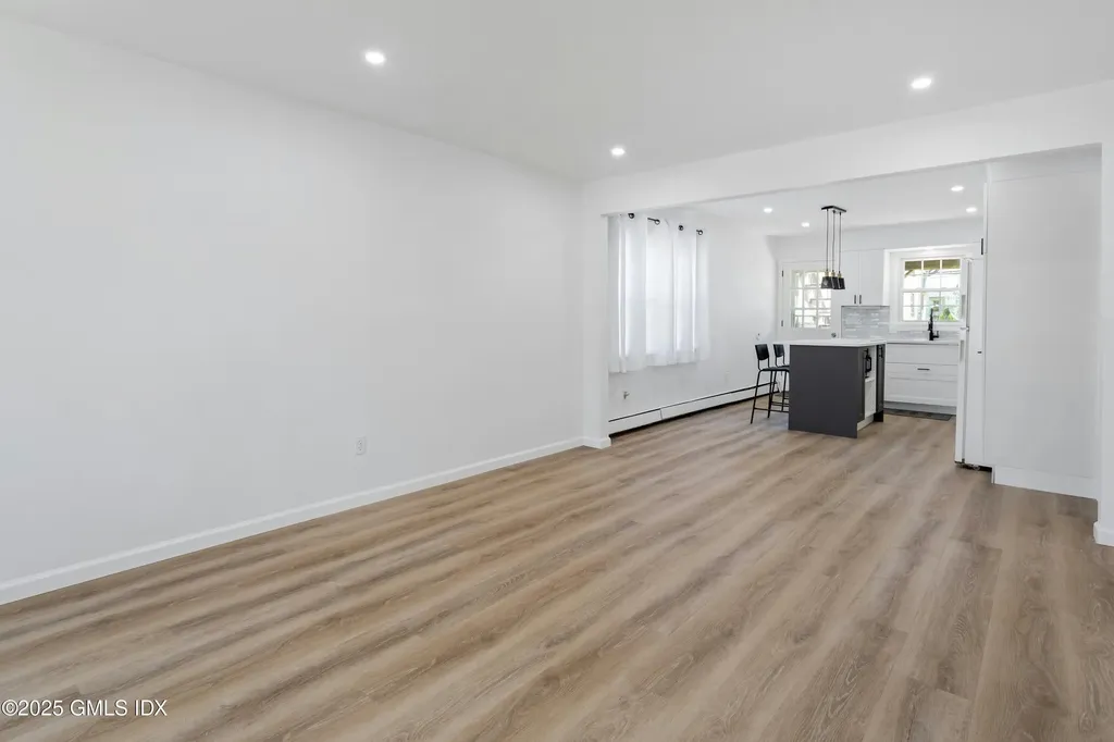 171 1/2 Henry Street Greenwich CT 06830