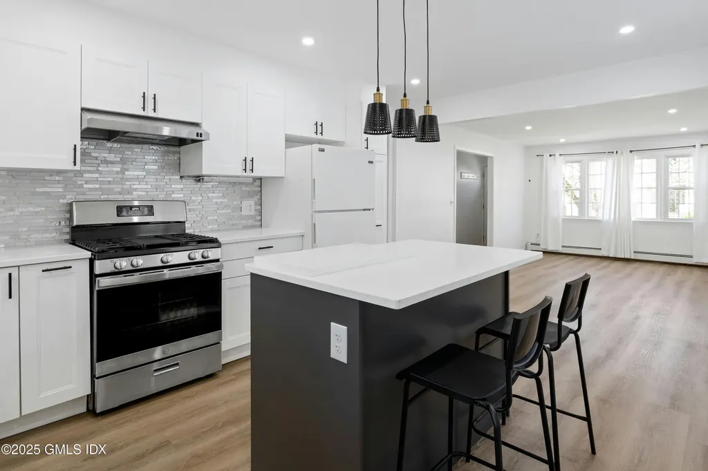 171 1/2 Henry Street Greenwich CT 06830