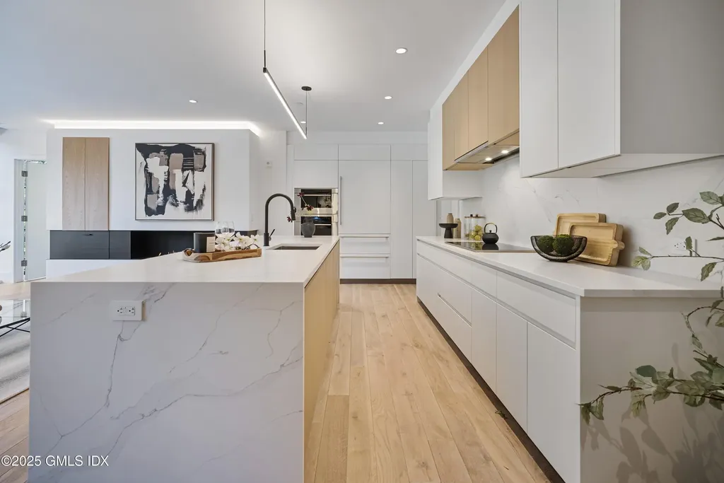 41 Richmondville Avenue Westport CT 06880