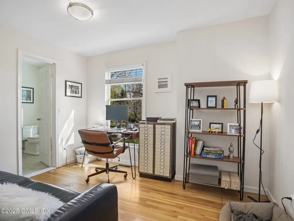 6 Coventry Lane Riverside CT 06878