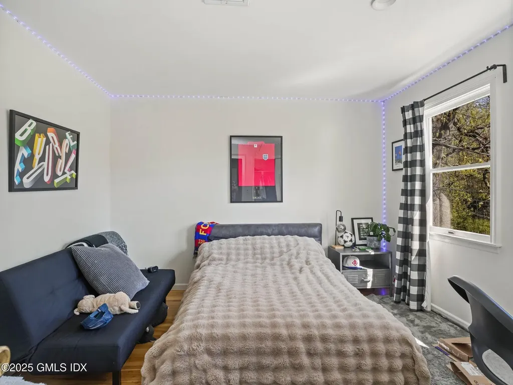 6 Coventry Lane Riverside CT 06878