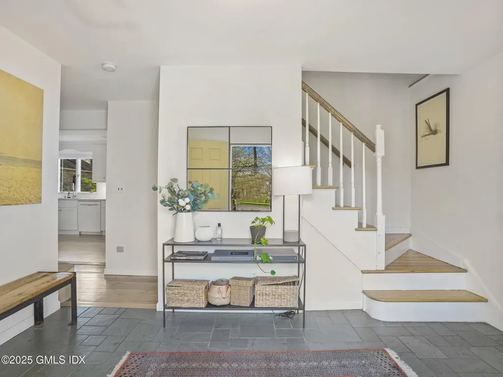 6 Coventry Lane Riverside CT 06878