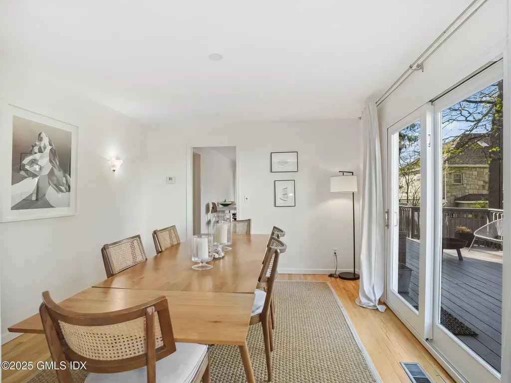 6 Coventry Lane Riverside CT 06878