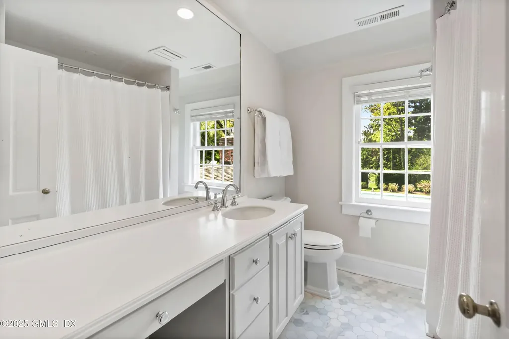 8 Woodside Road Greenwich CT 06830