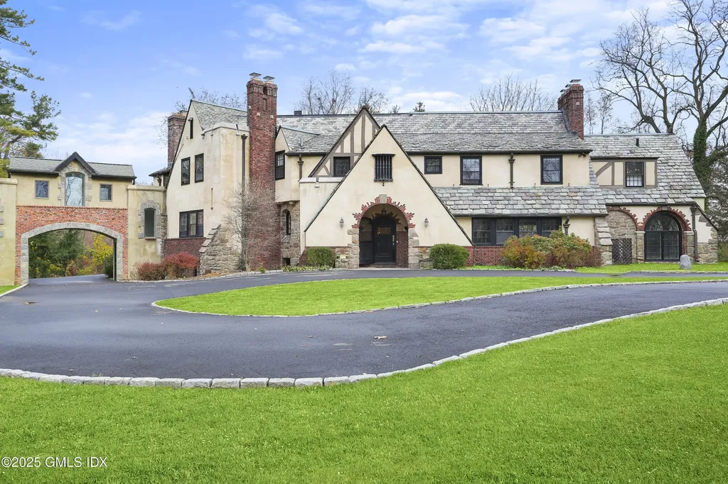 21 Calhoun Drive Greenwich CT 06831