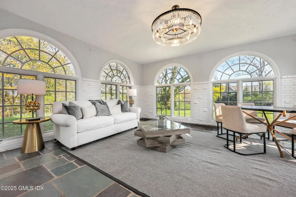 21 Calhoun Drive Greenwich CT 06831