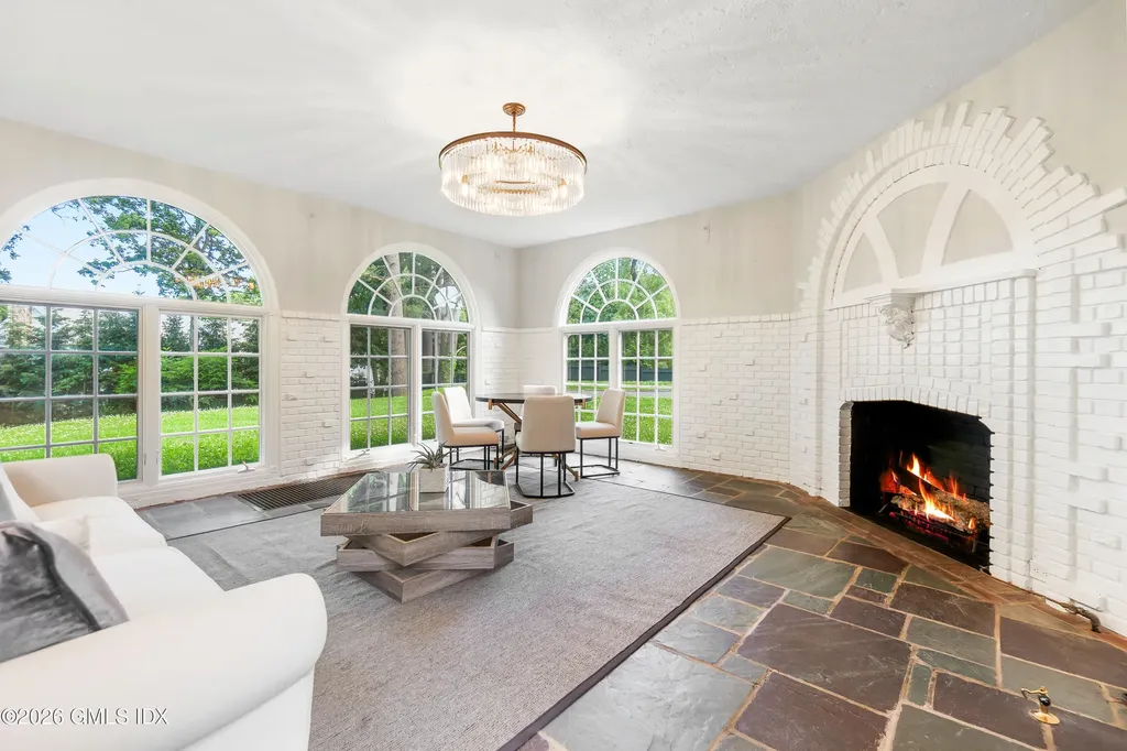 21 Calhoun Drive Greenwich CT 06831