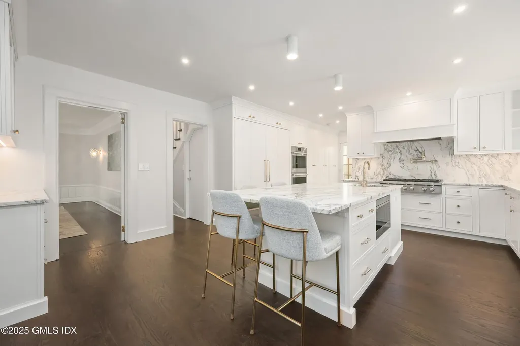 21 Calhoun Drive Greenwich CT 06831