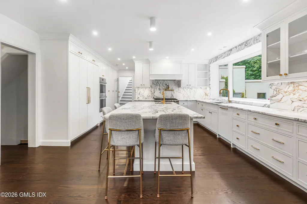 21 Calhoun Drive Greenwich CT 06831