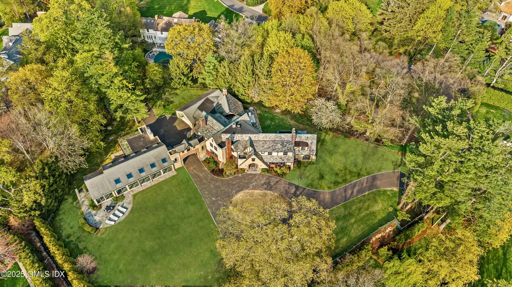 21 Calhoun Drive Greenwich CT 06831