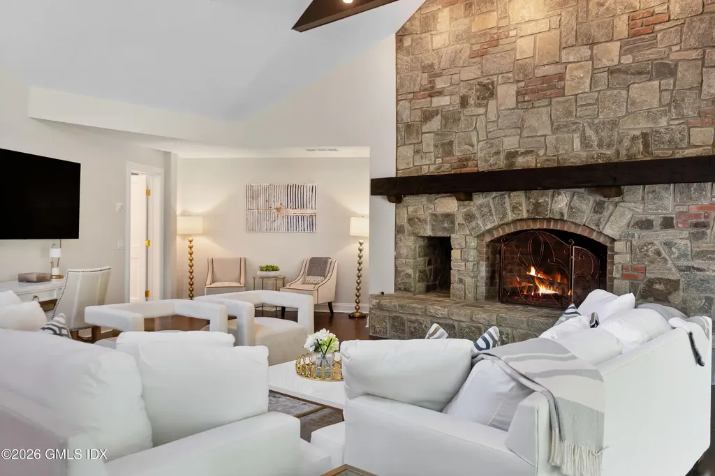 21 Calhoun Drive Greenwich CT 06831