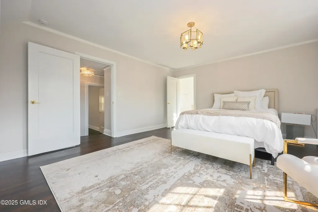 21 Calhoun Drive Greenwich CT 06831