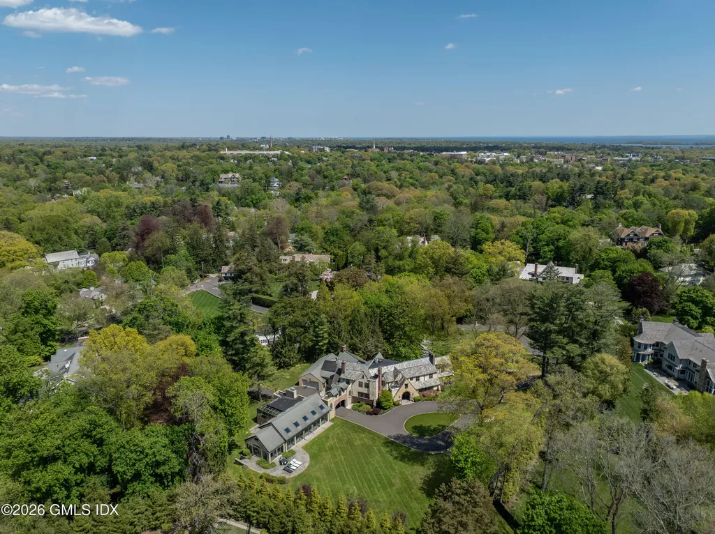 21 Calhoun Drive Greenwich CT 06831