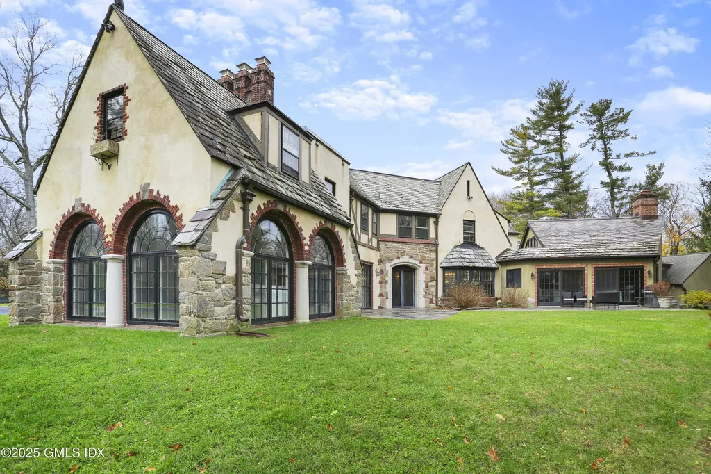 21 Calhoun Drive Greenwich CT 06831