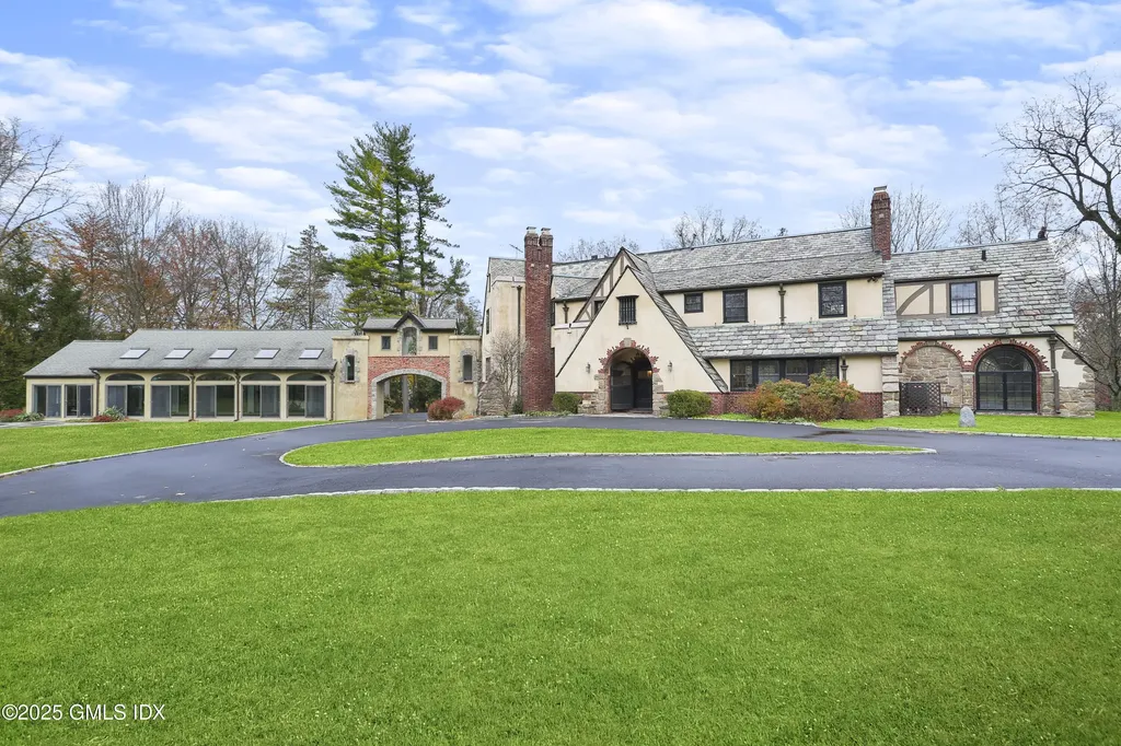 21 Calhoun Drive Greenwich CT 06831