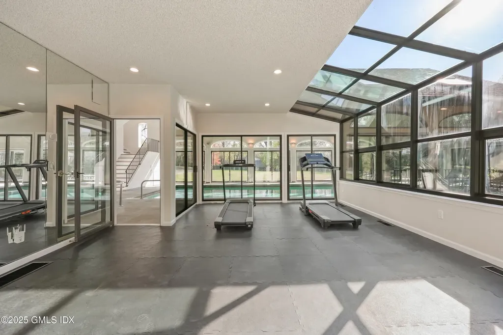 21 Calhoun Drive Greenwich CT 06831