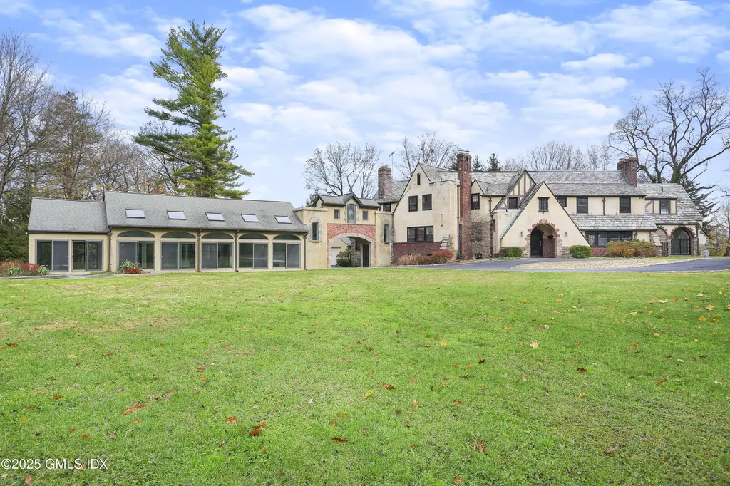 21 Calhoun Drive Greenwich CT 06831