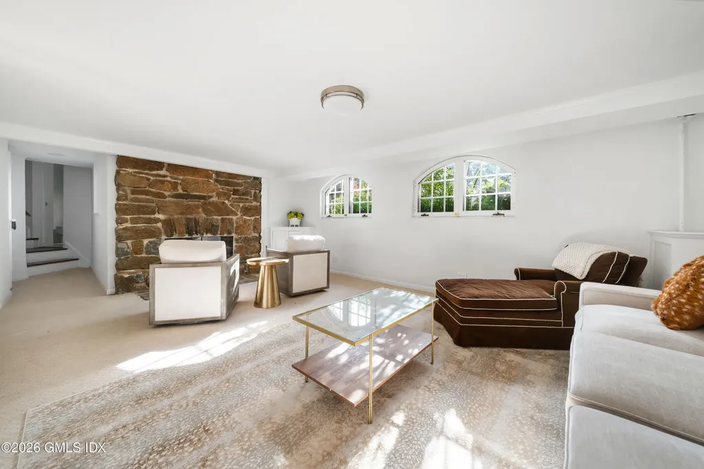 21 Calhoun Drive Greenwich CT 06831