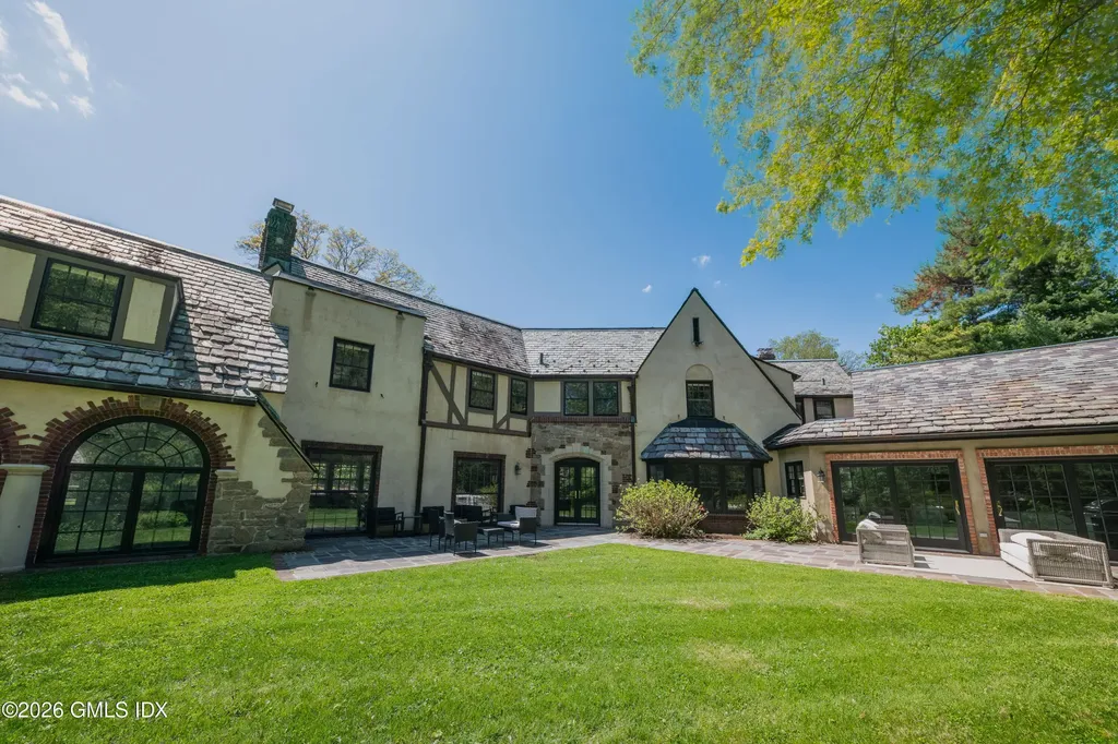 21 Calhoun Drive Greenwich CT 06831