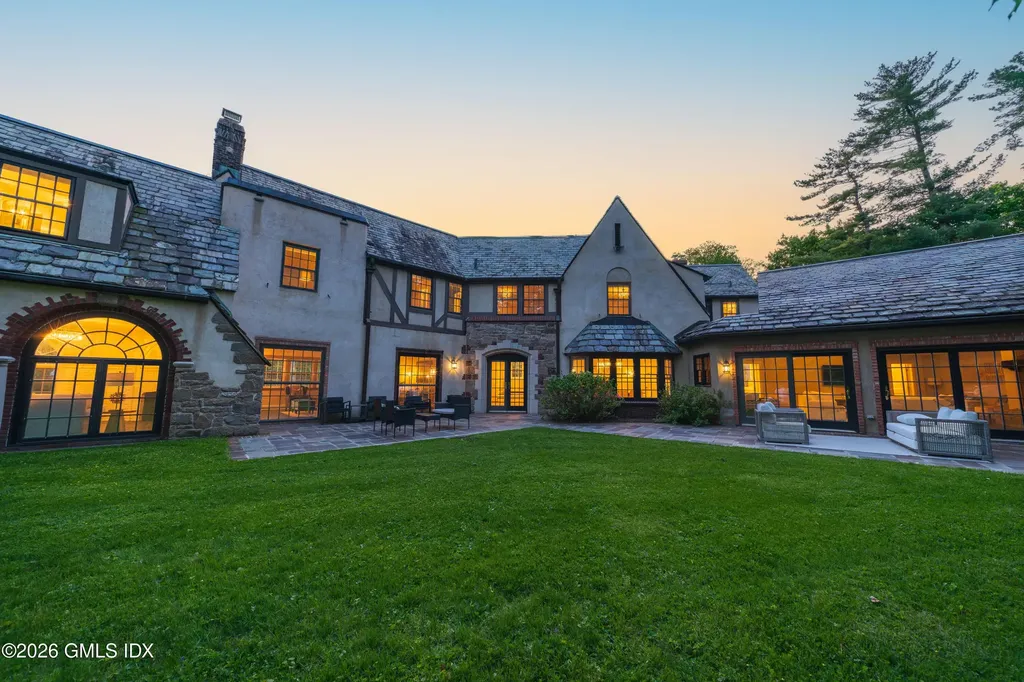 21 Calhoun Drive Greenwich CT 06831