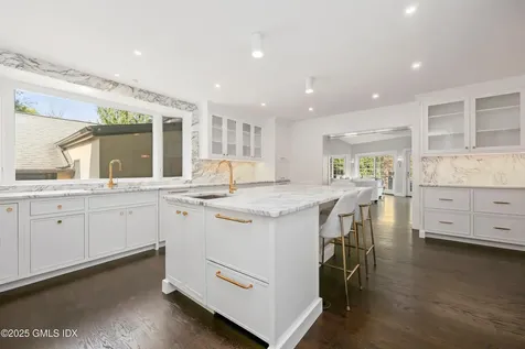 21 Calhoun Drive Greenwich CT 06831