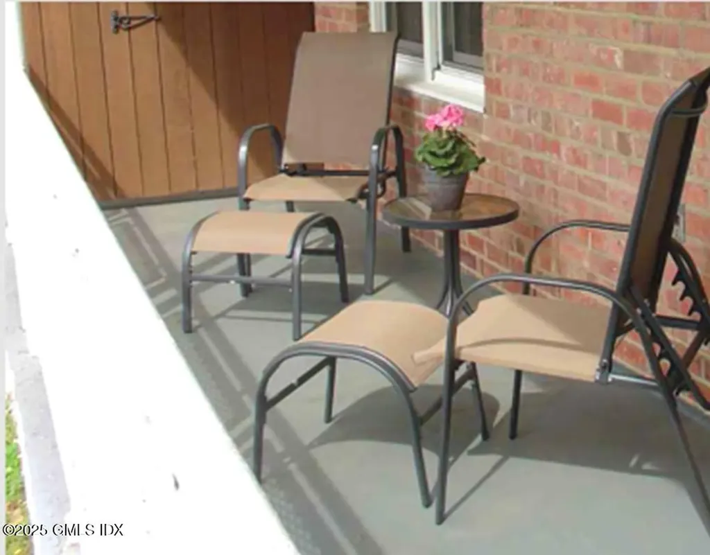 30 Brookside Drive Greenwich CT 06830