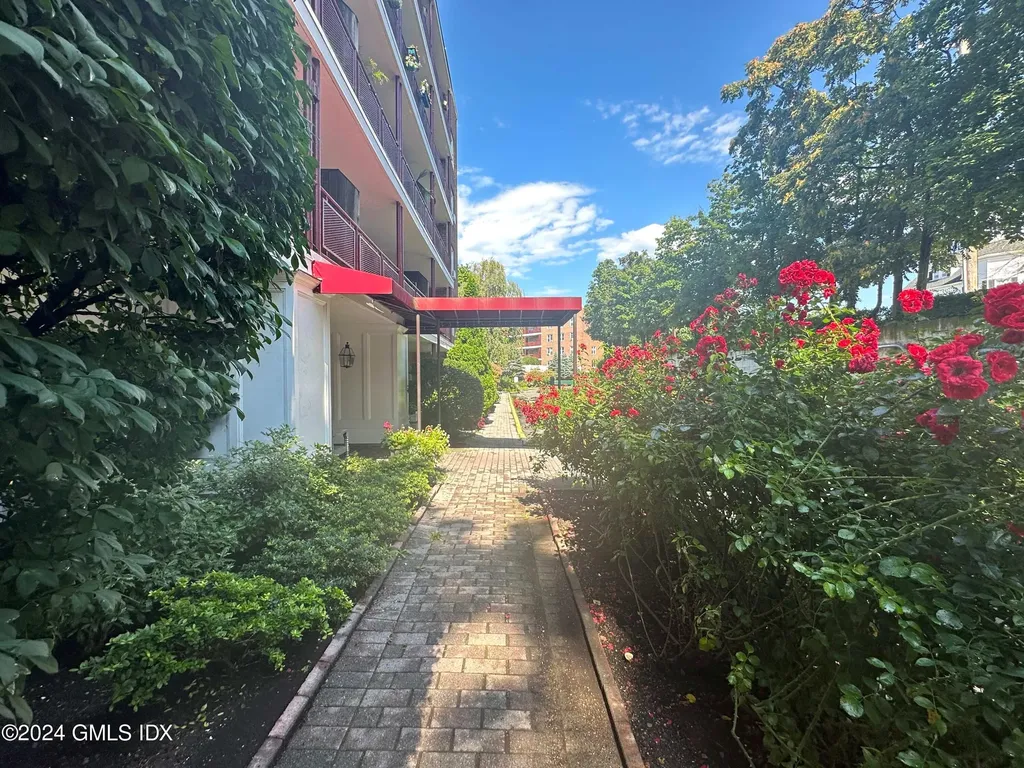 30 Brookside Drive Greenwich CT 06830